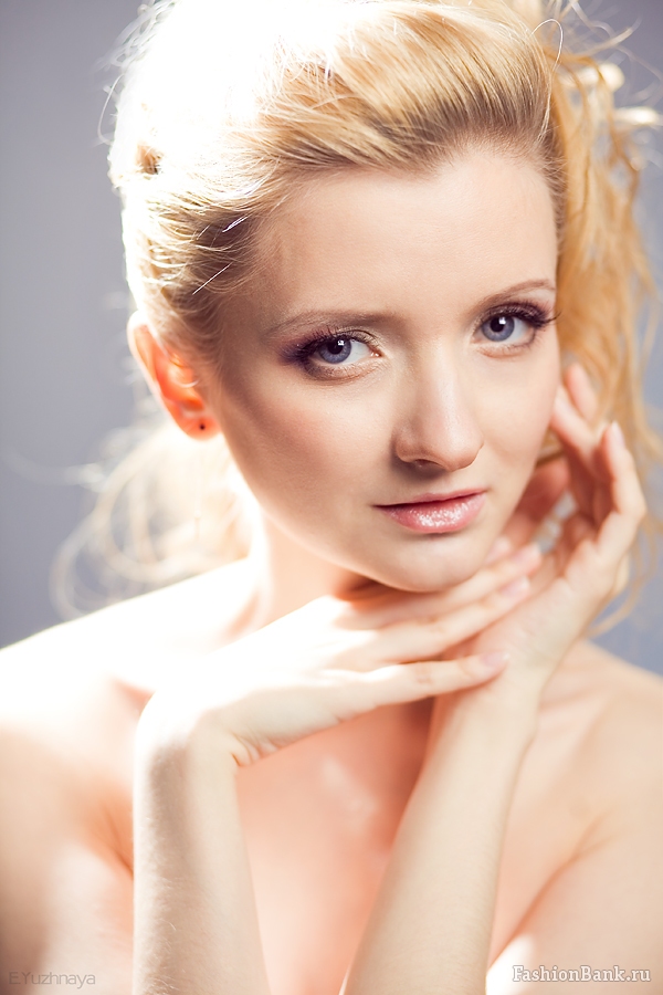  Anike Angel