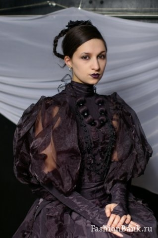  Lolita Tornhem & I.R.A. Crimson