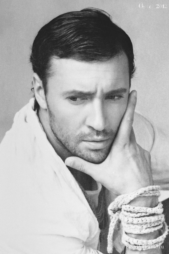  Igor E.