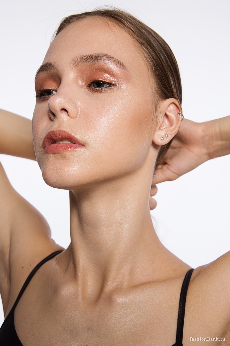  Elena Khramova