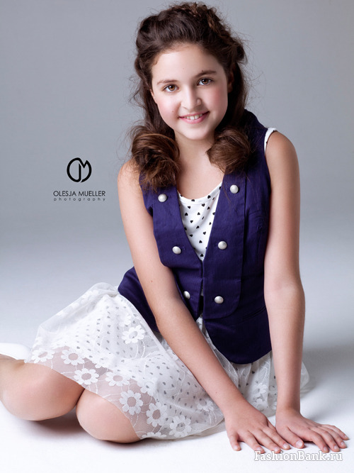  Arina Art