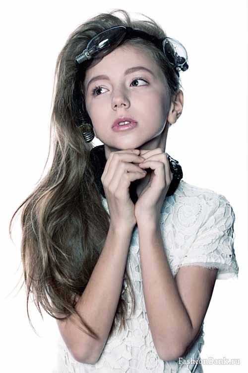  Arina Art