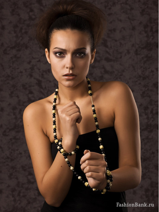 Arina Art