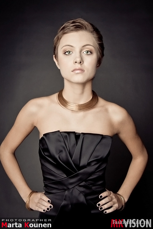  Marta Kounen