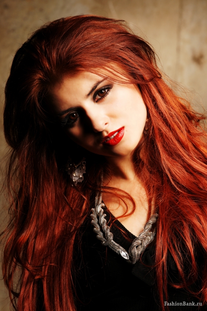  Julia Zabolotnikova
