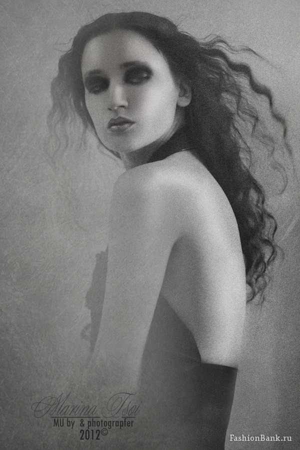  MINA TSOY