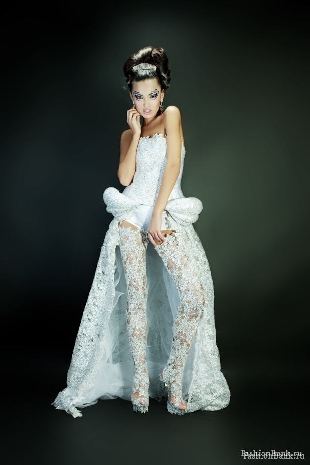  MINA TSOY