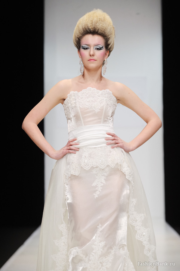  MINA TSOY