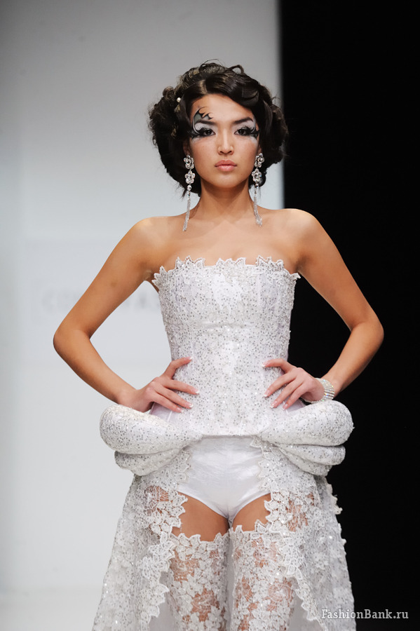  MINA TSOY