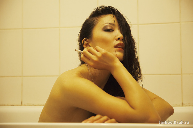  Sasha Sandra