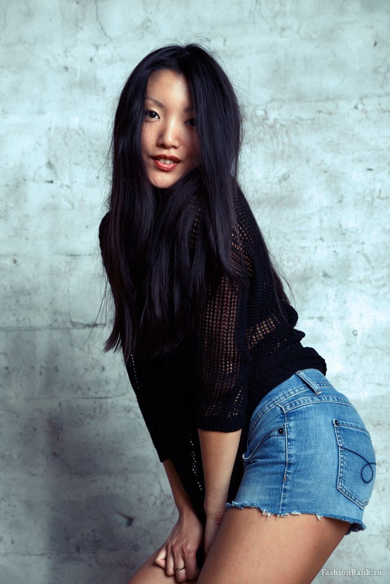  Sasha Sandra