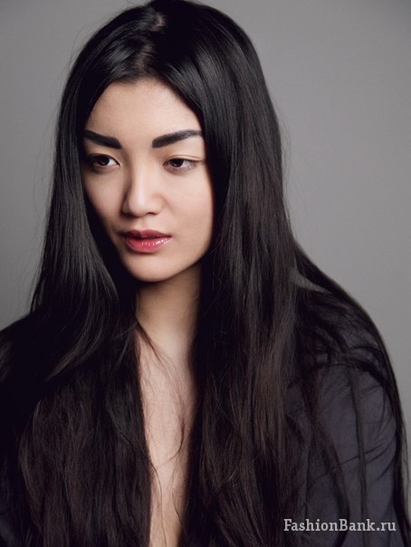  Sasha Sandra