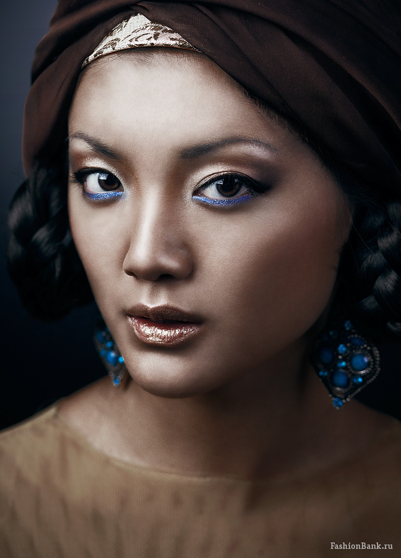  Sasha Sandra