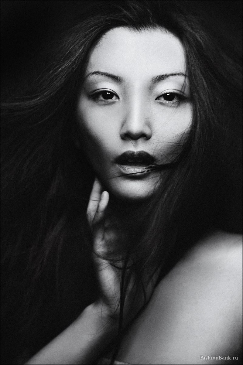  Sasha Sandra