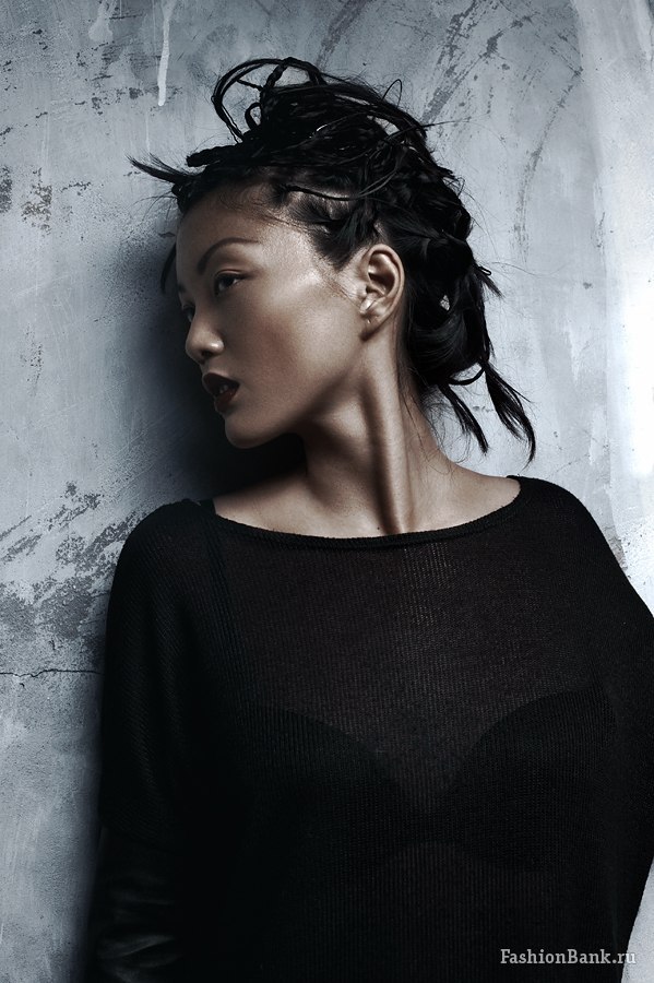  Sasha Sandra