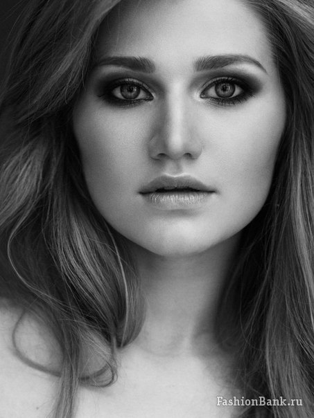  Sasha Rusanova