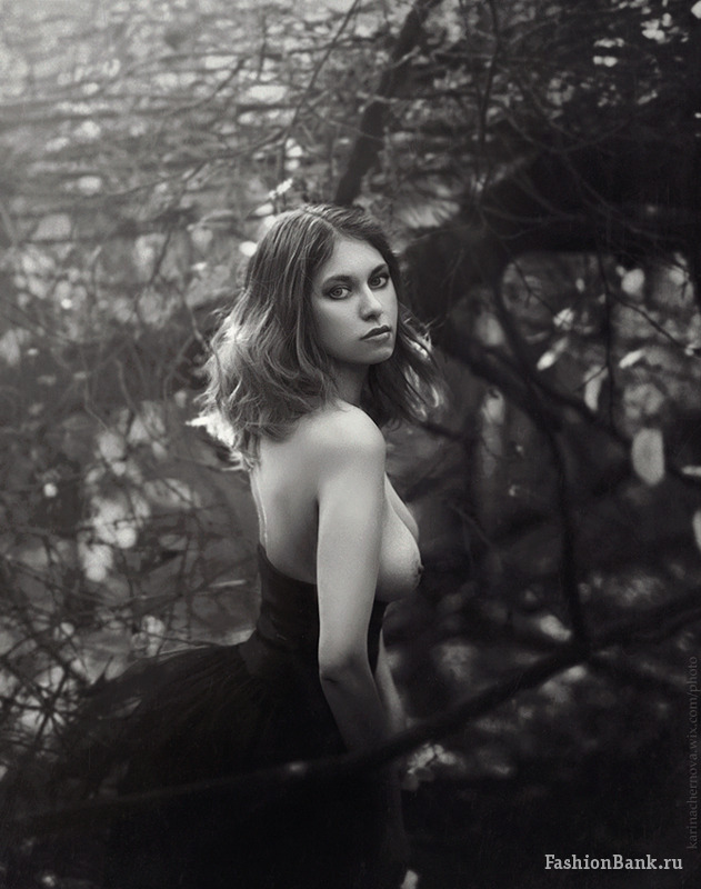  Kerry Moore