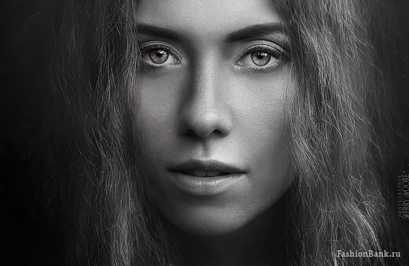  Kerry Moore