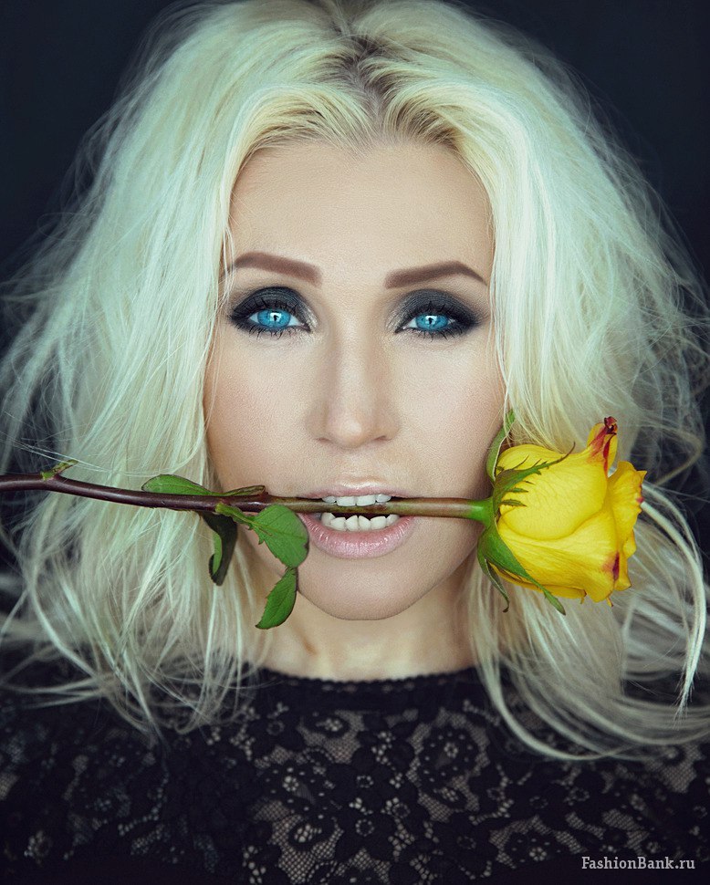  Kerry Moore