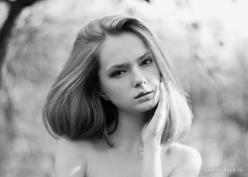 Kerry Moore