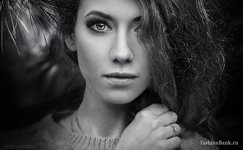  Kerry Moore