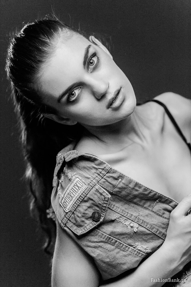  Arina Nikolaeva