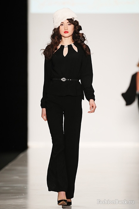  Dina Shan