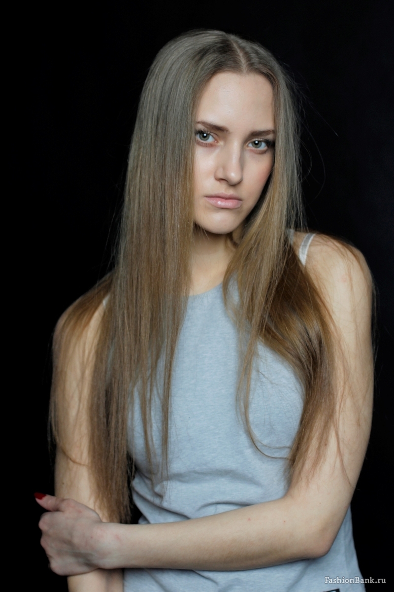  Natasha Riva