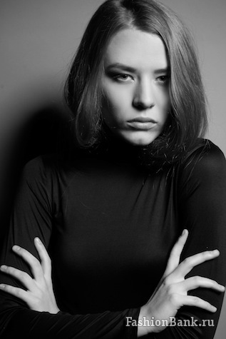  Natasha Riva