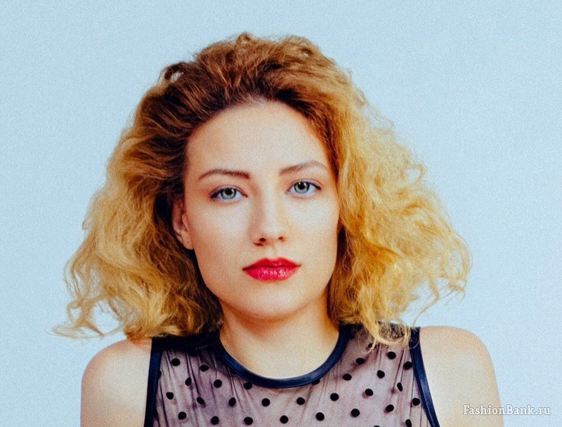  Elina Model