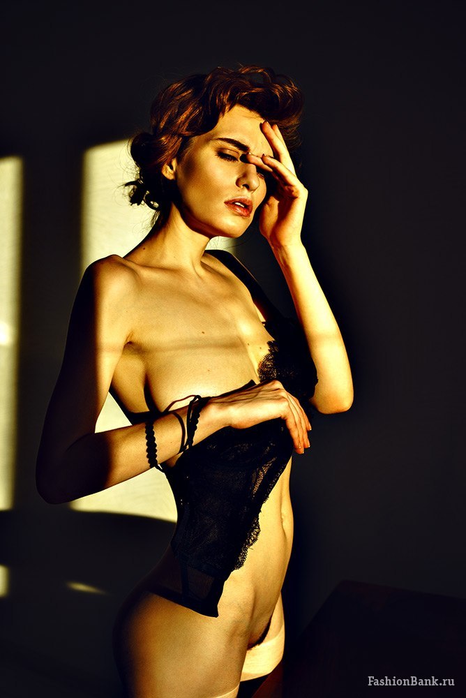 Lia Liberty