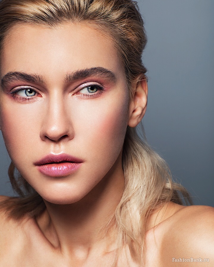  ����� Makeup artist 
