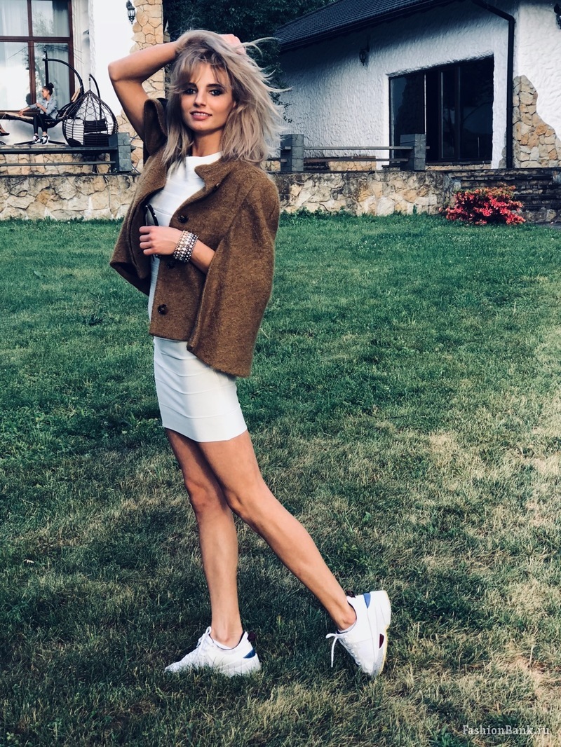  Elena Meko