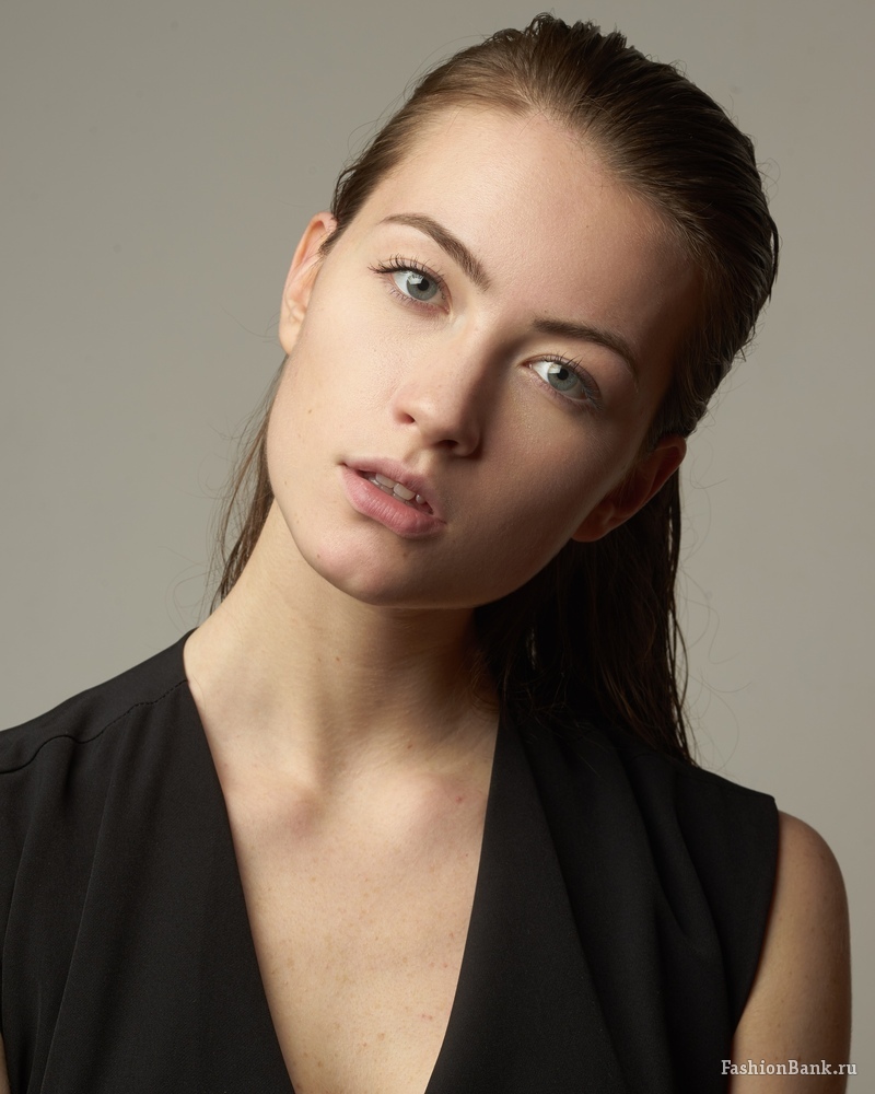  Anna Spirido